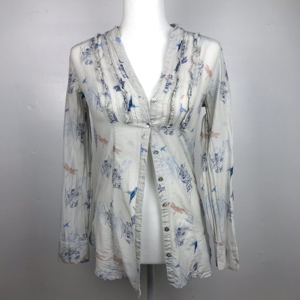 ❄️ Sheer buttton down blouse w/birds and flowers